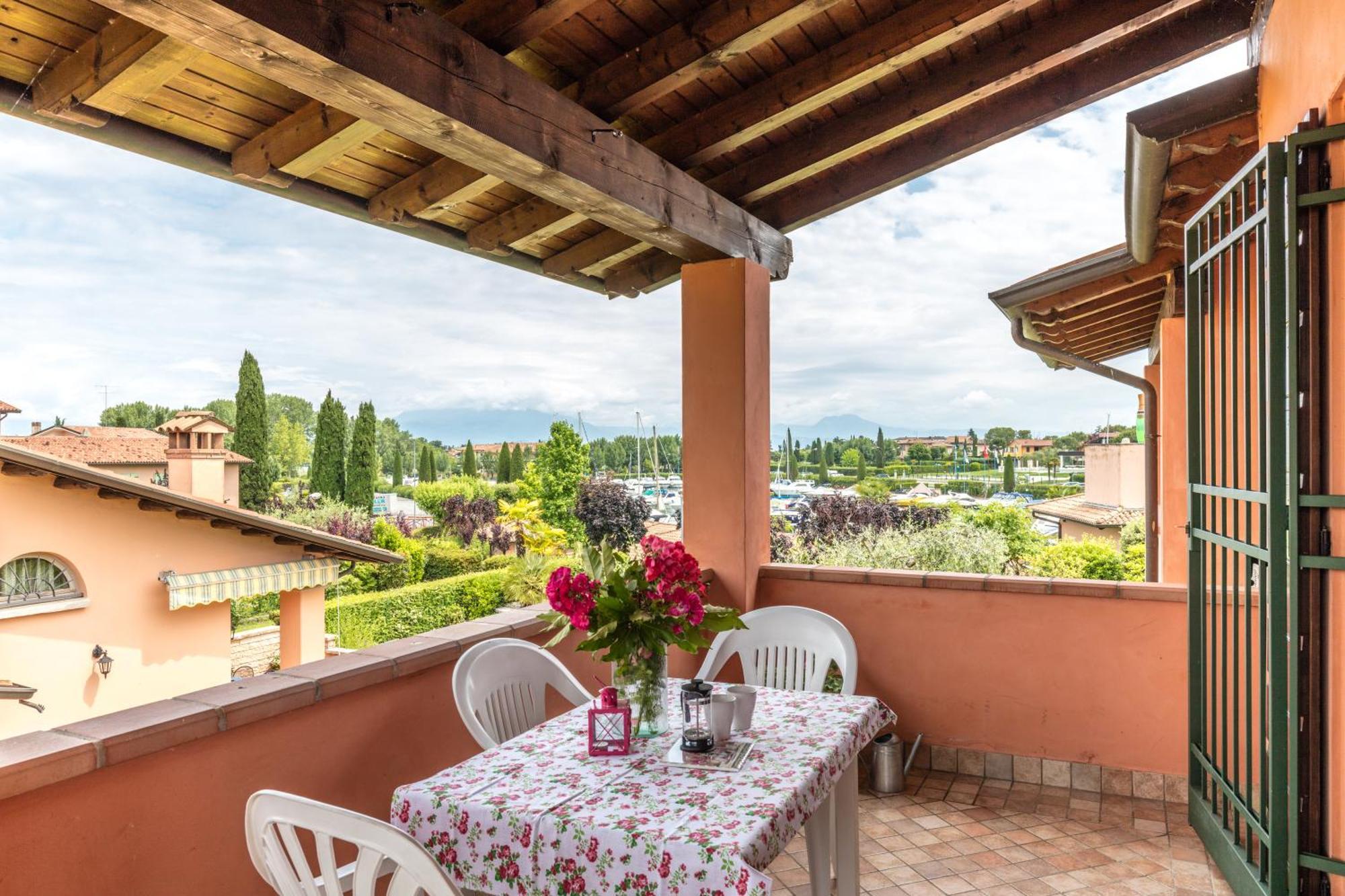 Bellasirmione Holiday Apartments ภายนอก รูปภาพ