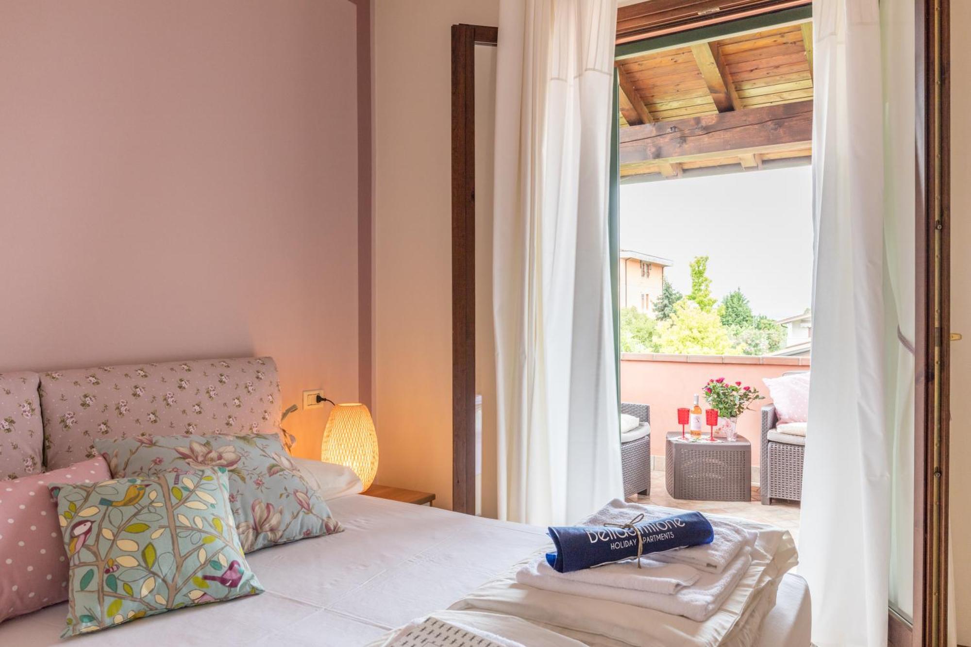 Bellasirmione Holiday Apartments ภายนอก รูปภาพ