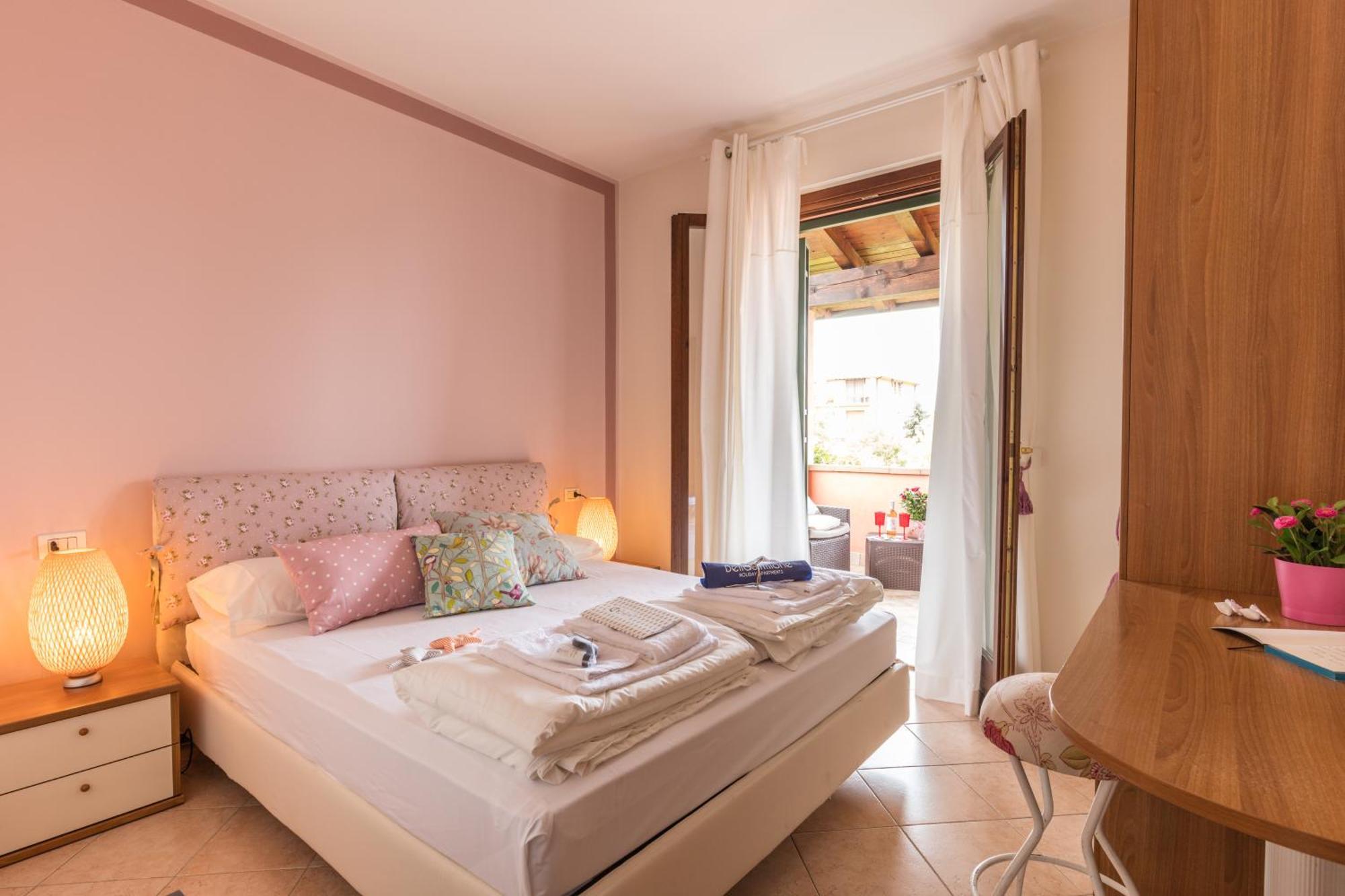 Bellasirmione Holiday Apartments ภายนอก รูปภาพ