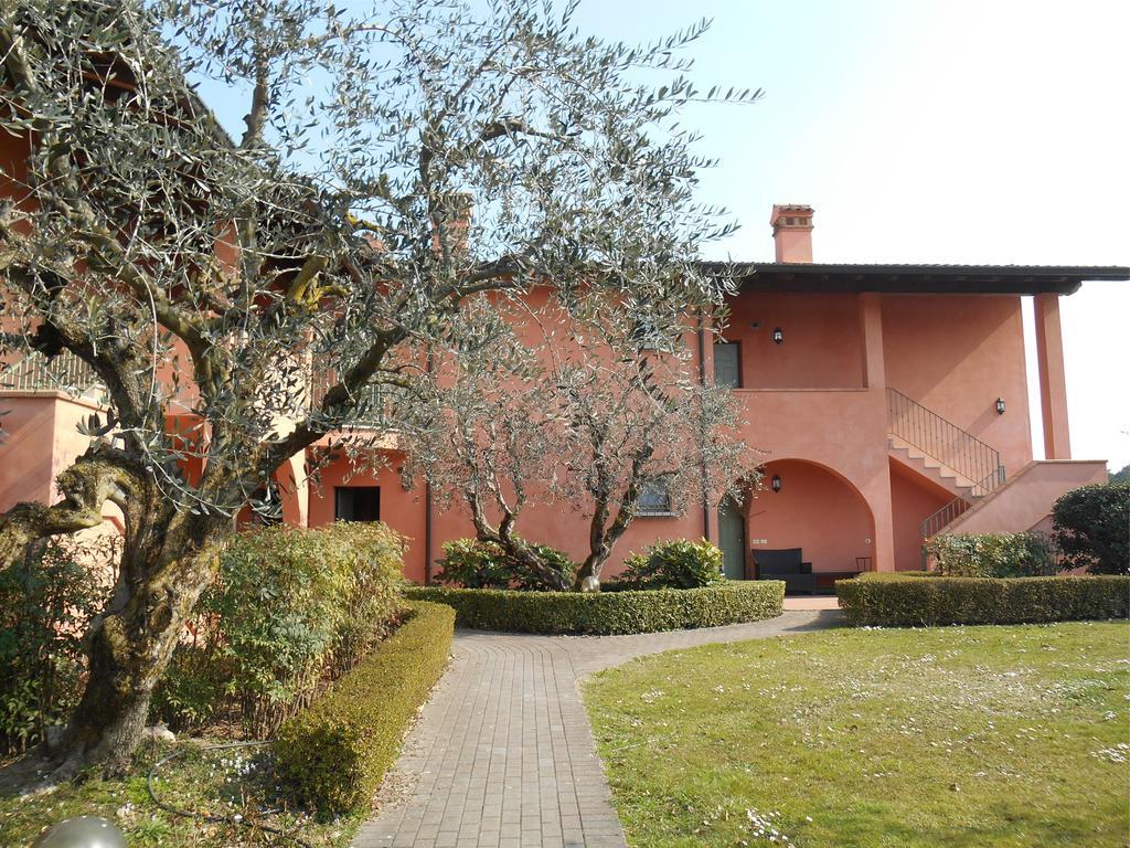Bellasirmione Holiday Apartments ภายนอก รูปภาพ